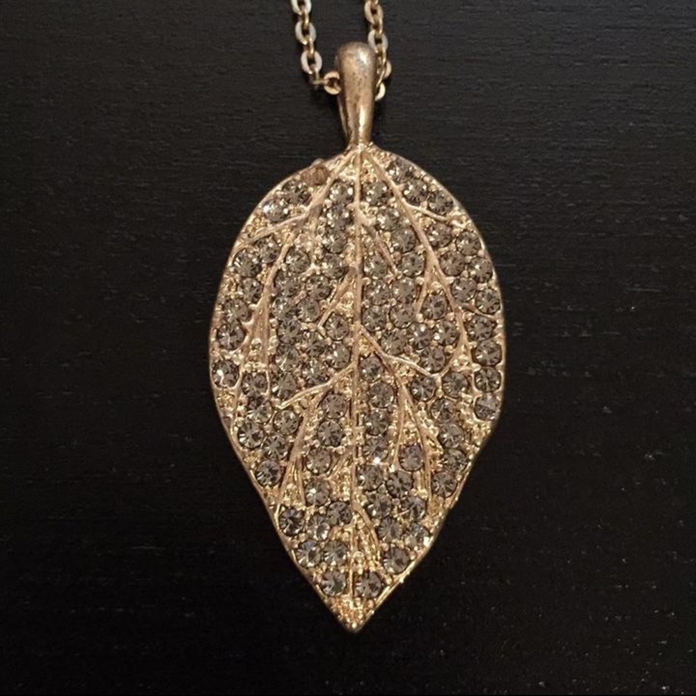 Lia Sophia 2-way Yellow Gold Pavé Leaf Necklace - Picture 2 of 8